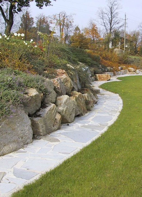 Gartengestaltung mit Randstein aus Granit